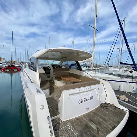 Experience A Bord A La Rochelle Sur Un Jeanneau Leader 10 Botel *